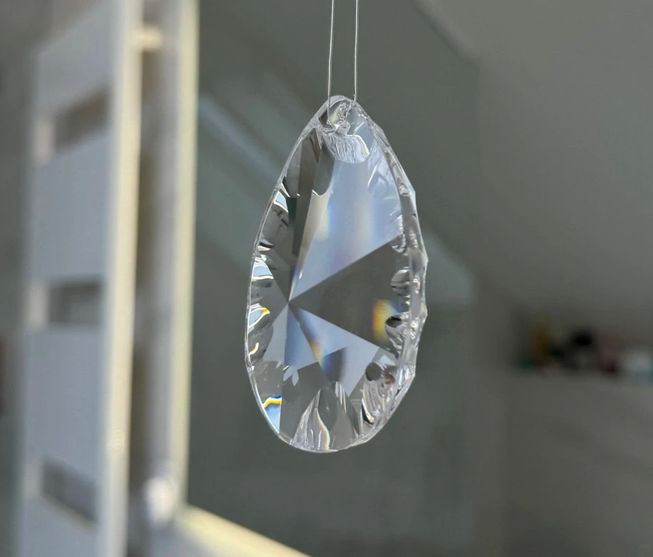 Kapka Hai ČIRÁ / CRYSTAL