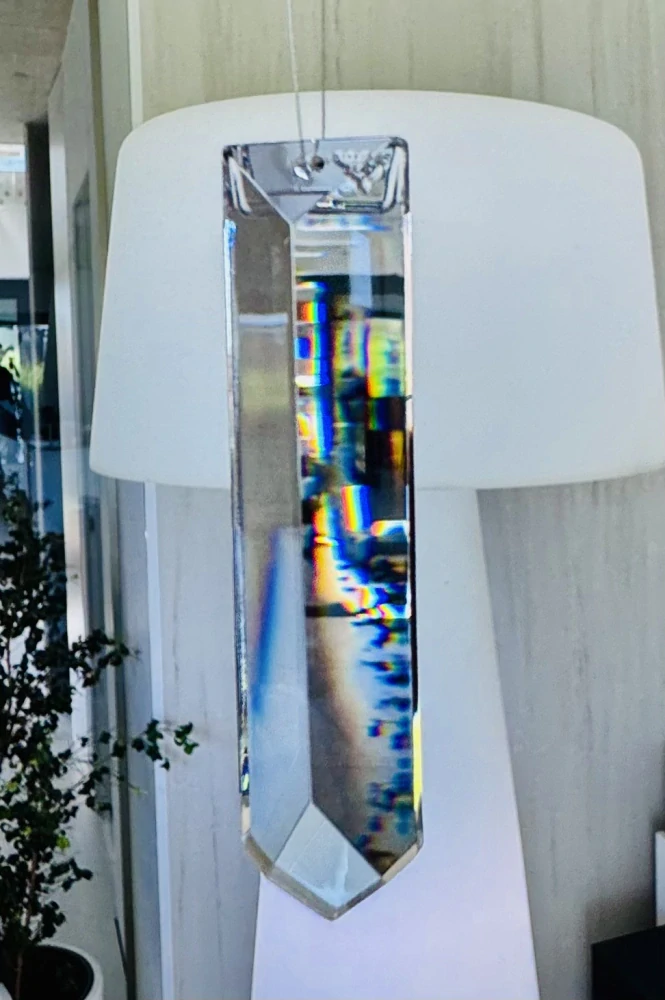 Křišťálový obelisk barevný